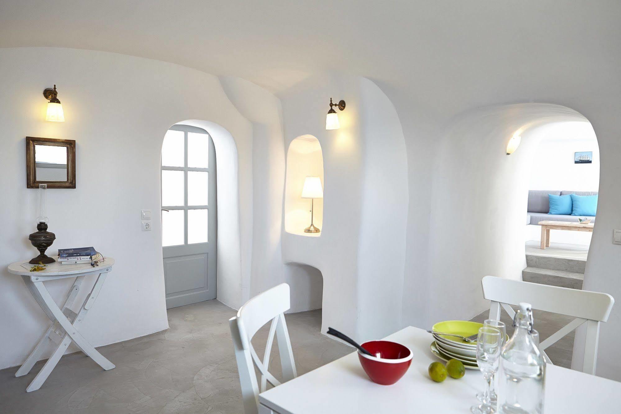 Liakada Oia Suites Zewnętrze zdjęcie